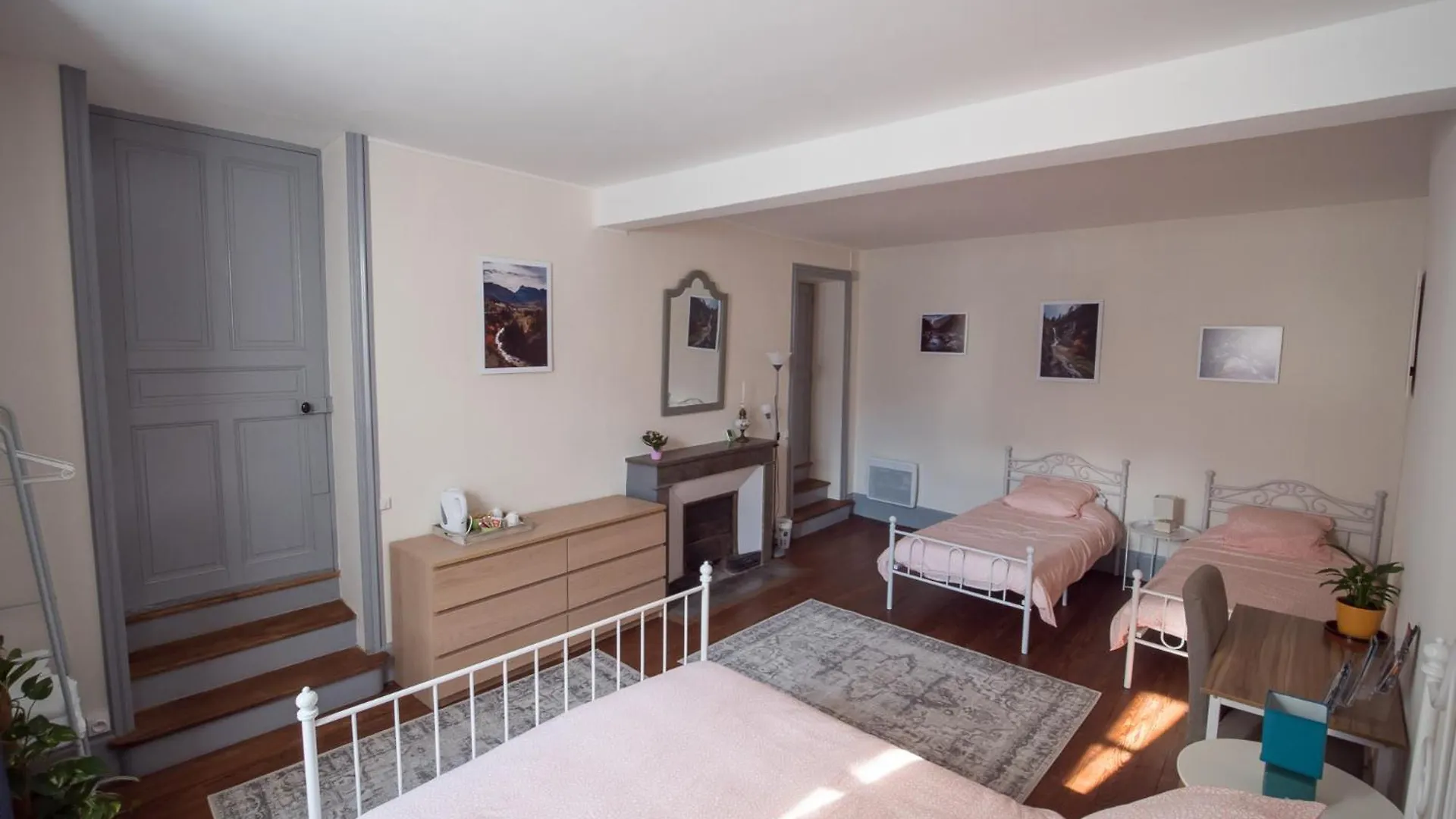 Saillans Chez Nathalie Et Etienne Bed & Breakfast 0*,  フランス